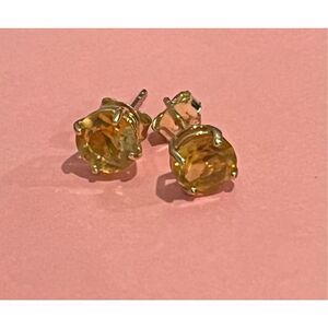 NWOT Genuine Citrine 1ct Total Weight Yellow Gold plated Stud Earrings